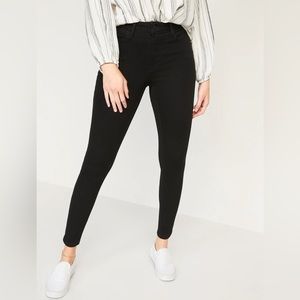 NWT Old Navy Rockstar Black Super Skinny Jeans - 10